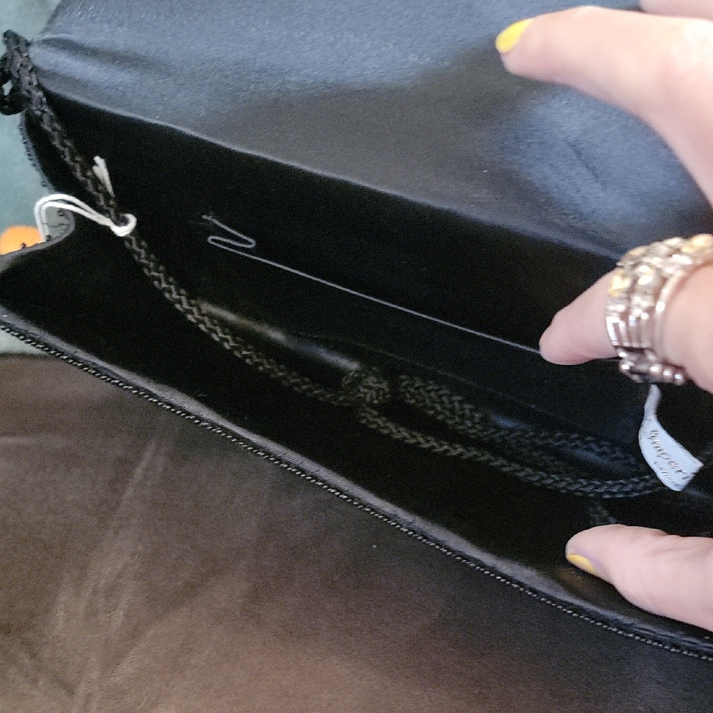 Elegant Black Beaded Clutch - Picture 2 of 4